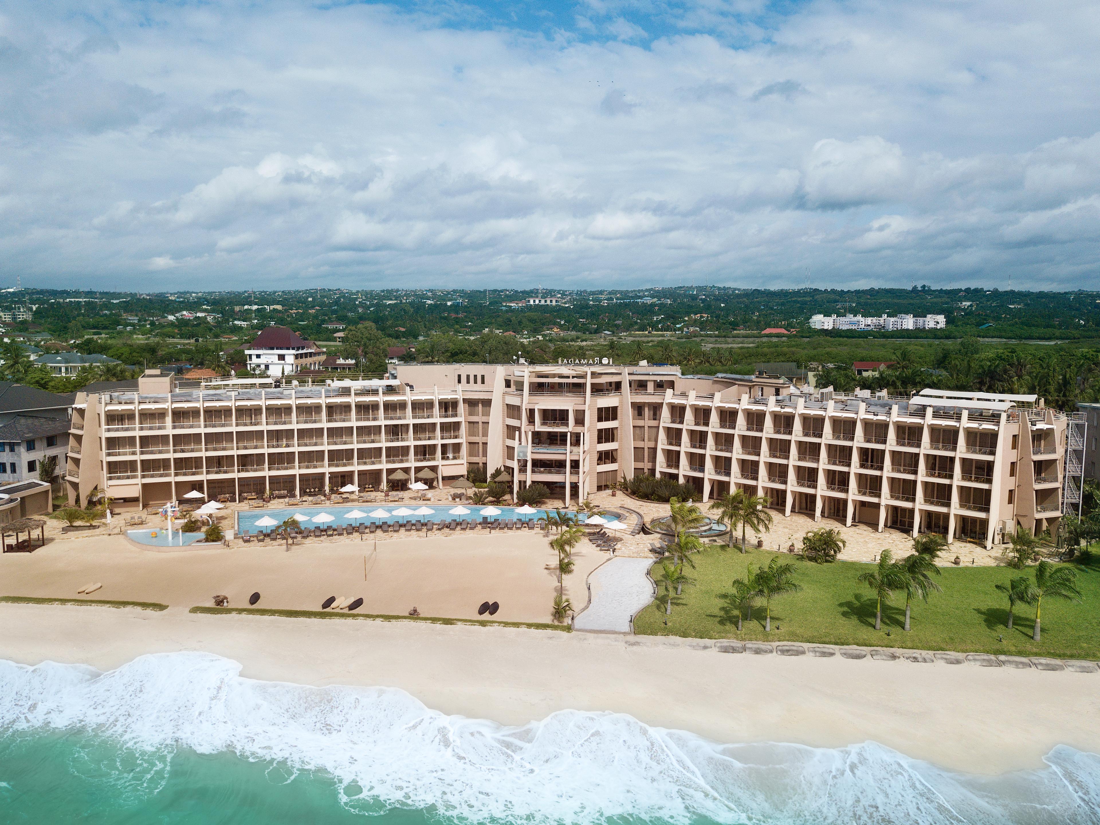 Ramada Resort By Wyndham Дар-эс-Саламе Экстерьер фото
