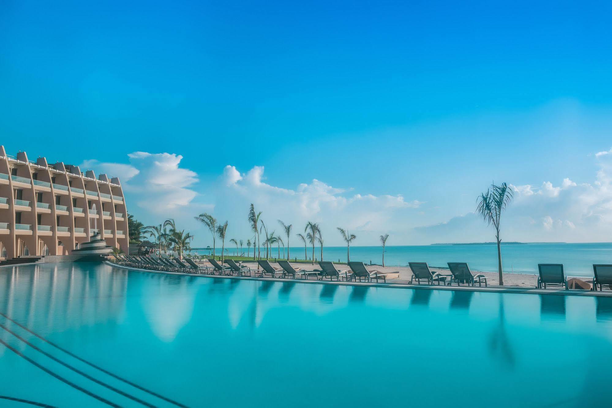 Ramada Resort By Wyndham Дар-эс-Саламе Экстерьер фото